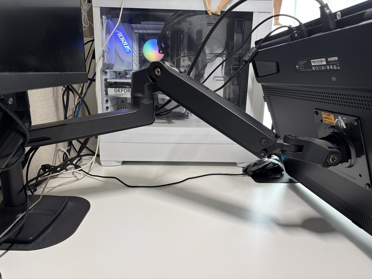 モニターアーム使用時のKamvas Pro 24